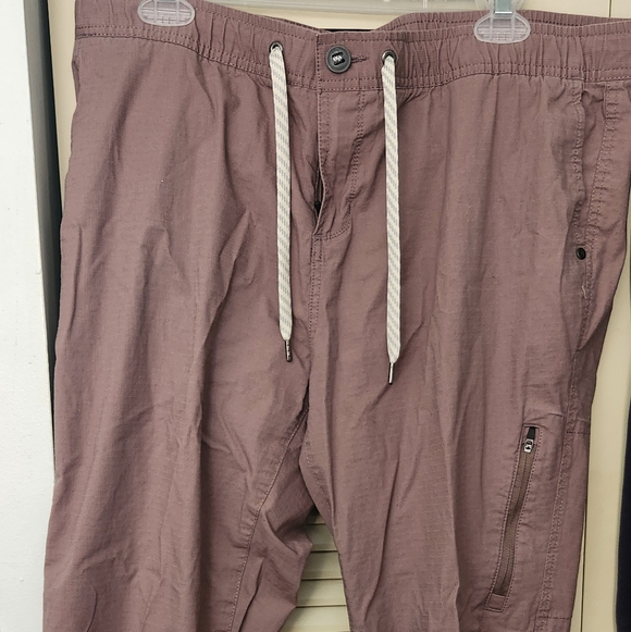 Vuori Cargo Ripstop Pants in Taupe Brown - Picture 3 of 3